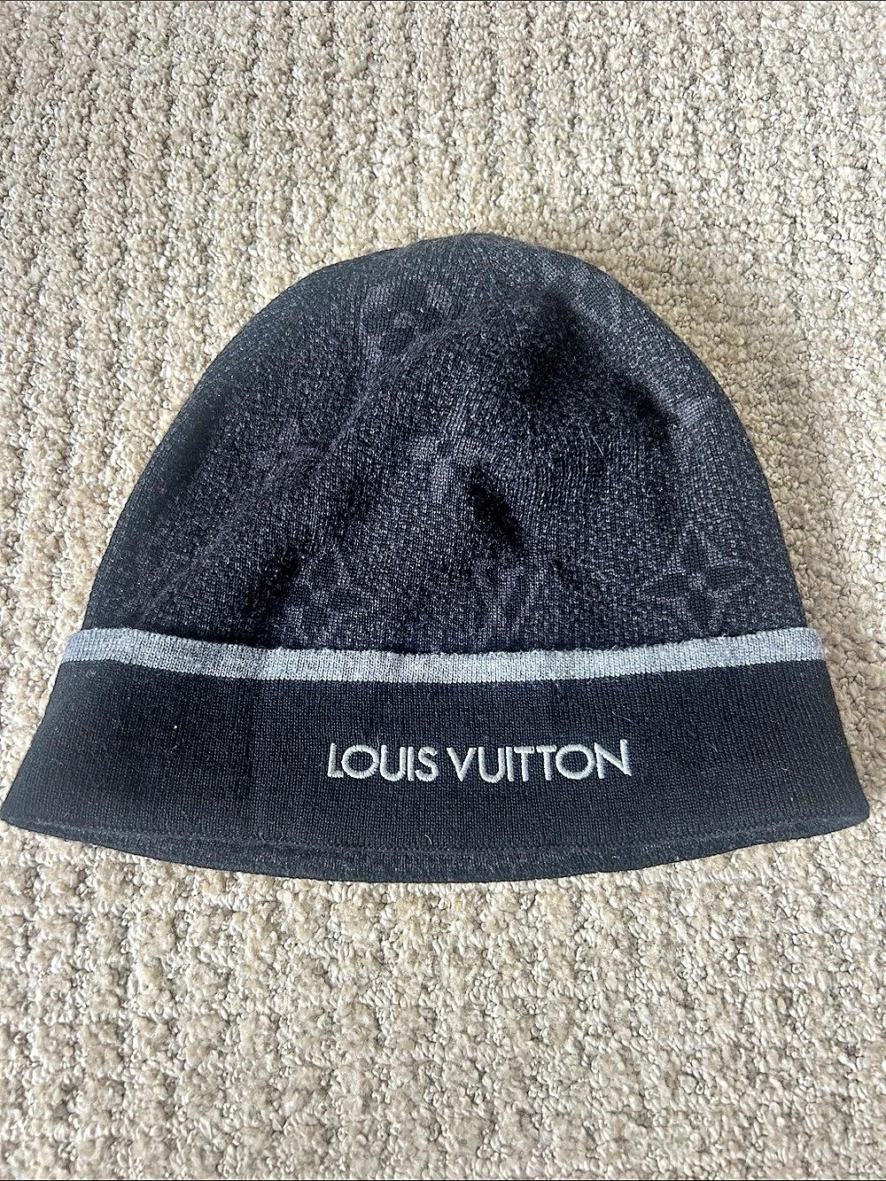 Louis Vuitton Petit Damier Beanie Black & Gray